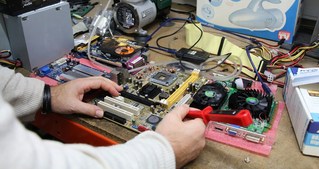 Dépannage d'un ordinateur chez TOULLEC Informatique à Langon